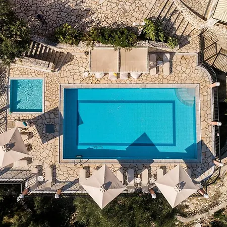 Hotel apartamentowy Nestoras Nisaki (Corfu)