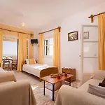 Nestoras מלון דירות ניסקי