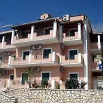 Apart-hotel Nestoras 3*