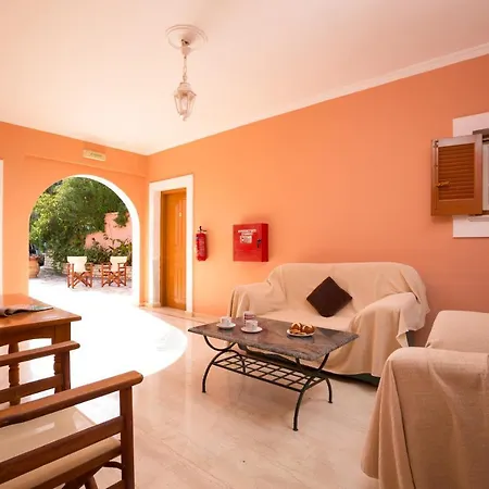 Nestoras Aparthotel 3*