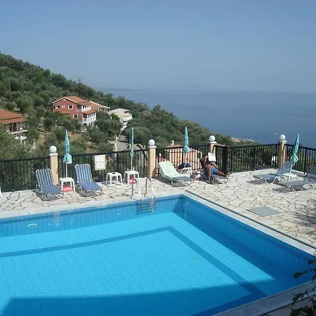 Nestoras Aparthotel 3*